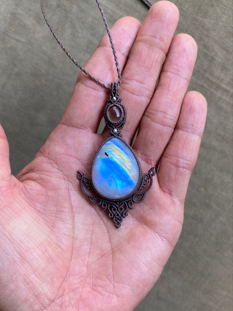 レインボームーンストーン　シトリン　マクラメペンダント　ネックレス