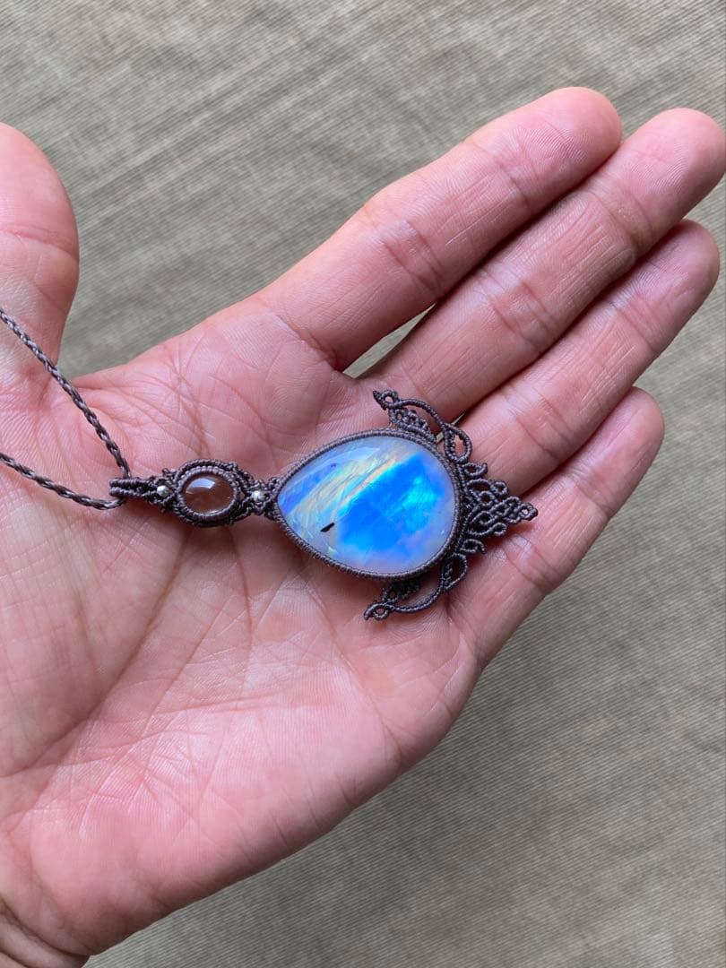 レインボームーンストーン　シトリン　マクラメペンダント　ネックレス