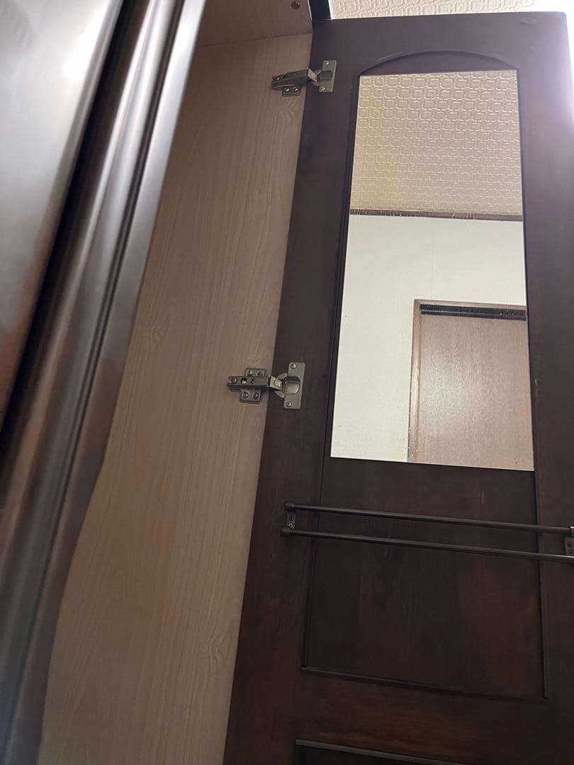 ダークブラウン 3ドアクローゼット