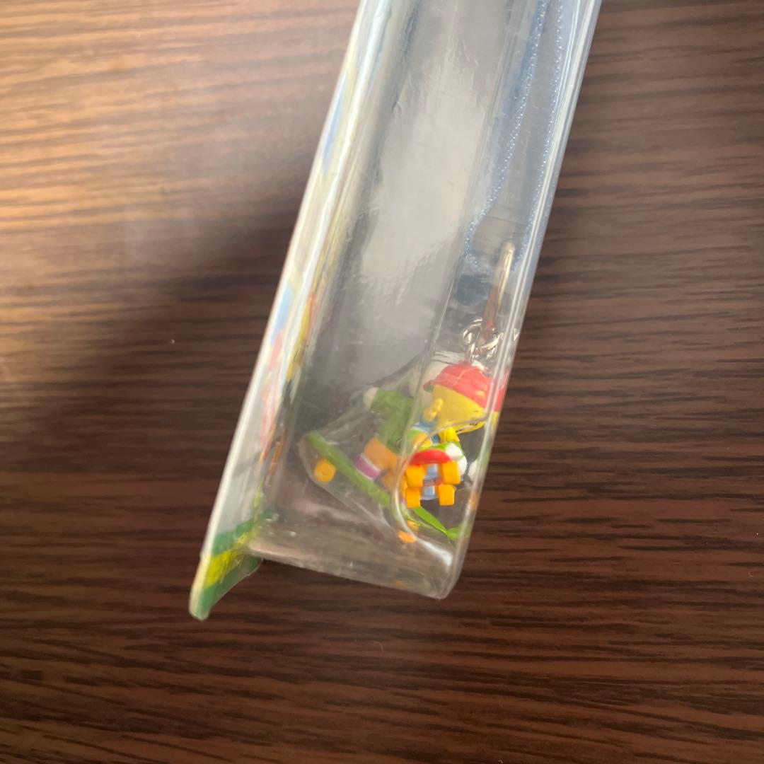 トゥイーティー　キティ　マスコット ストラップ　スケボー