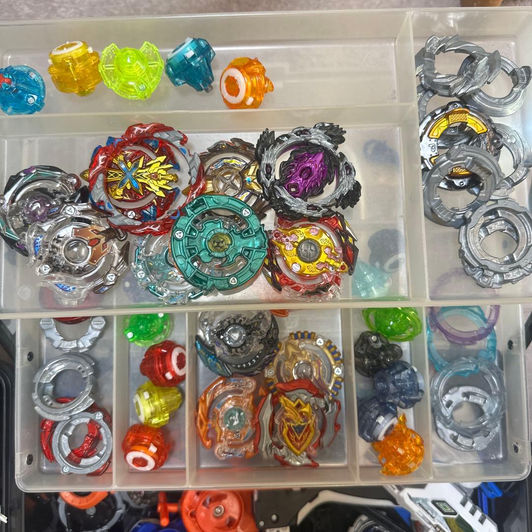 ベイブレードセット　多色　ランチャー付き