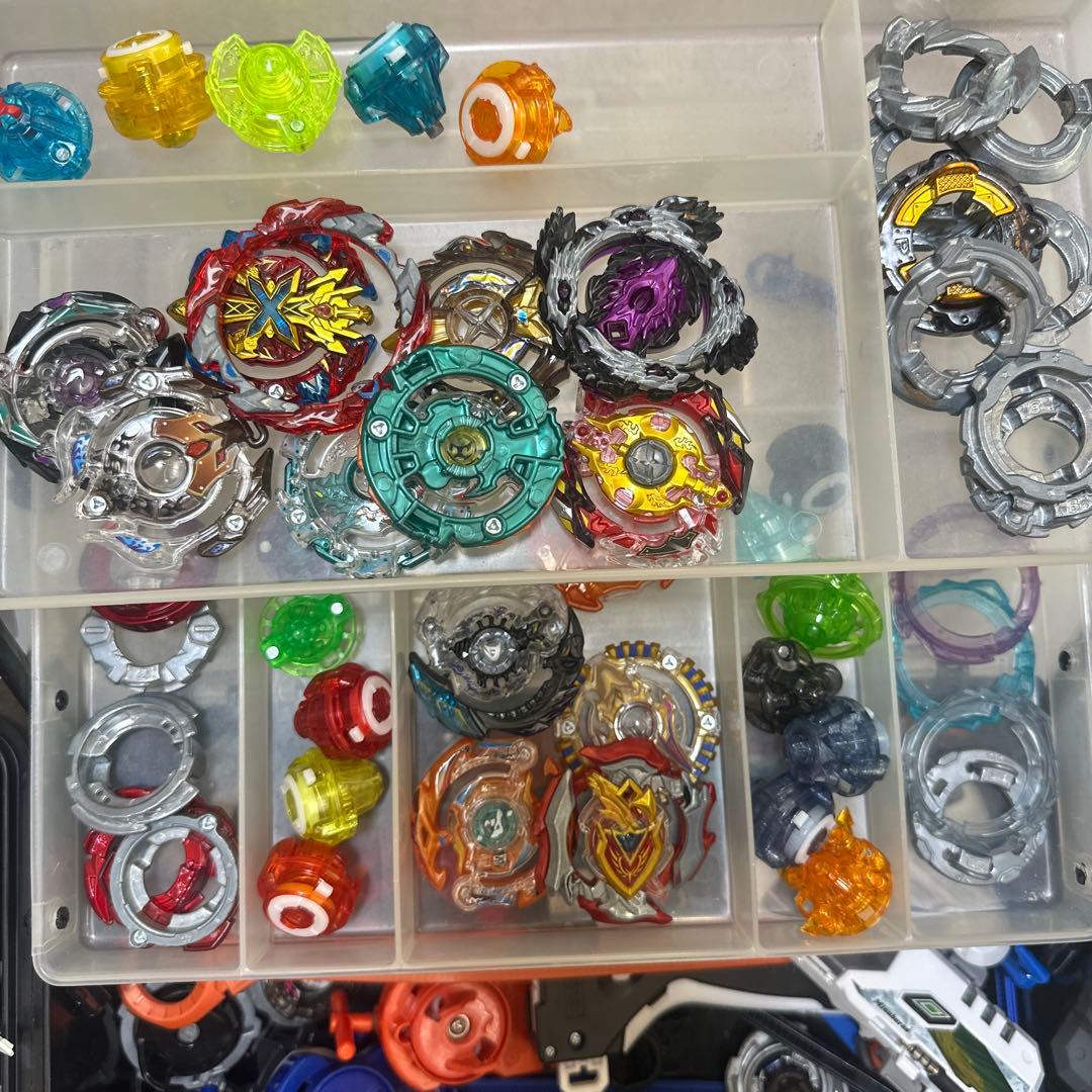 ベイブレードセット　多色　ランチャー付き