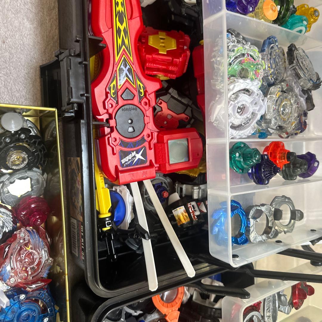 ベイブレードセット　多色　ランチャー付き