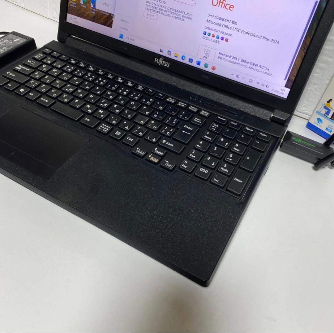 Windows11 オフィス付きCore i5 SSD1TB メモリ8G 富士通