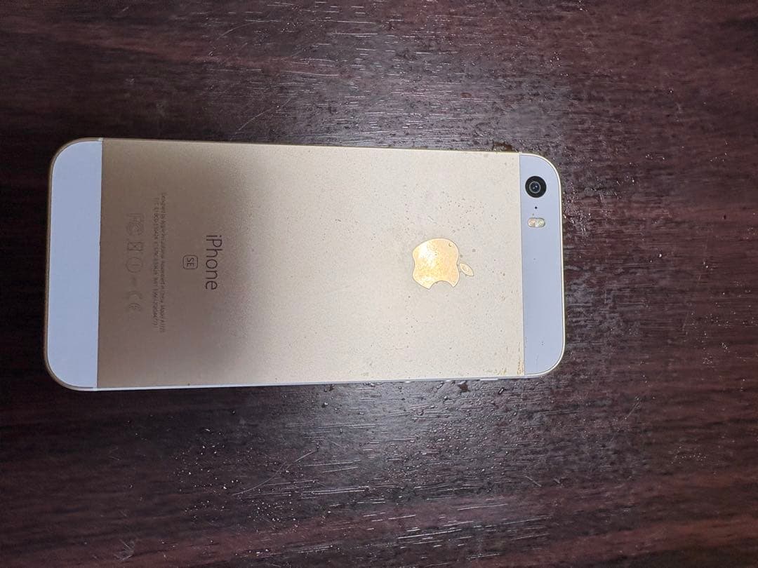 Apple iPhone 初代SE