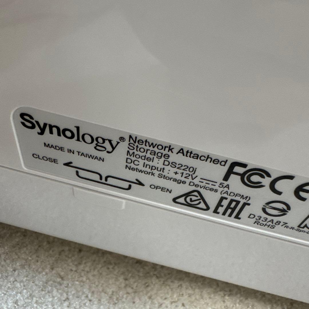 【美品/即発送】Synology DS220j NAS 本体と付属品　説明書付き