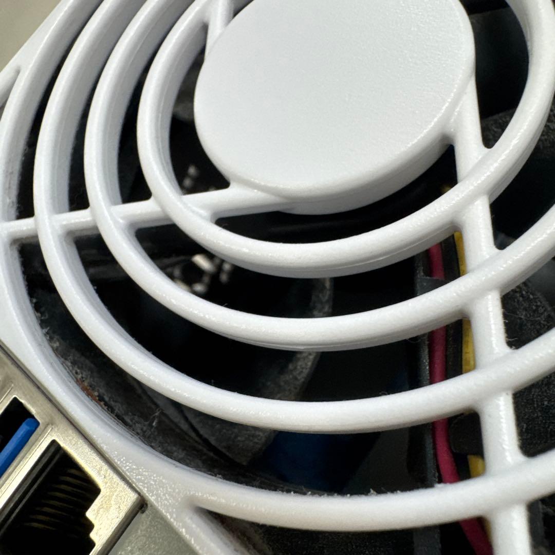 【美品/即発送】Synology DS220j NAS 本体と付属品　説明書付き