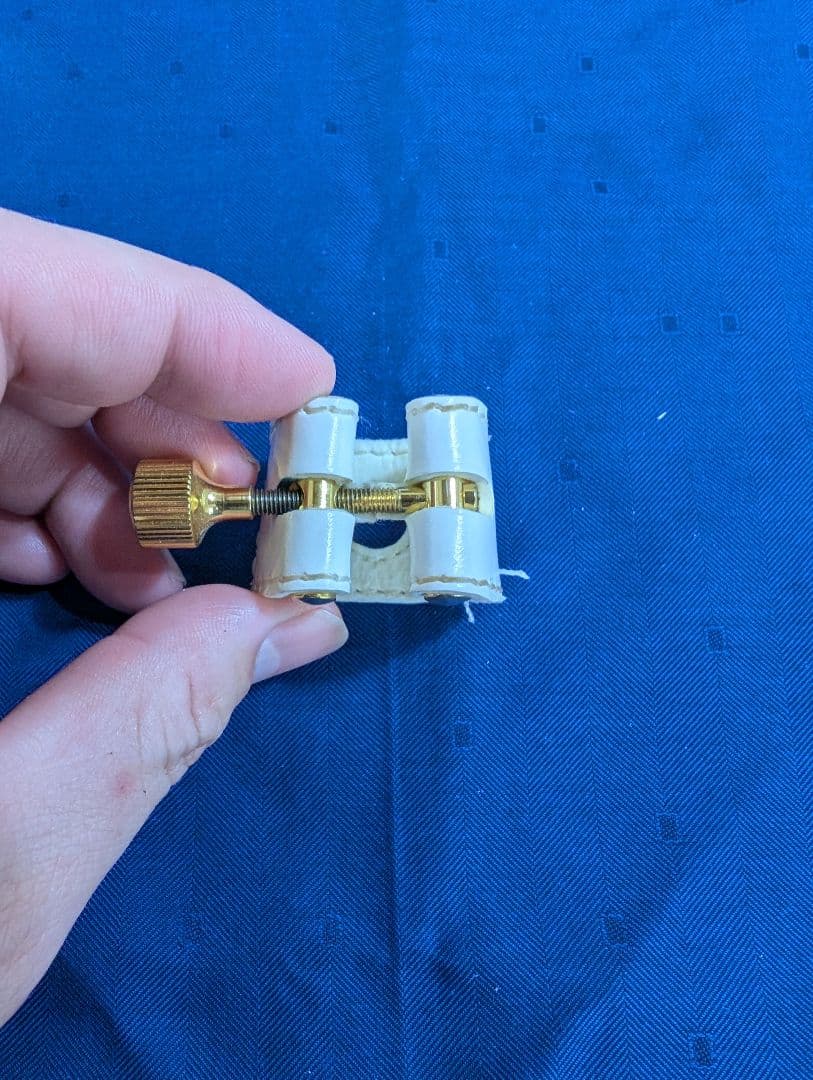 ブルズアイ・ルーク ホワイト(Bbクラリネット用リガチャー)