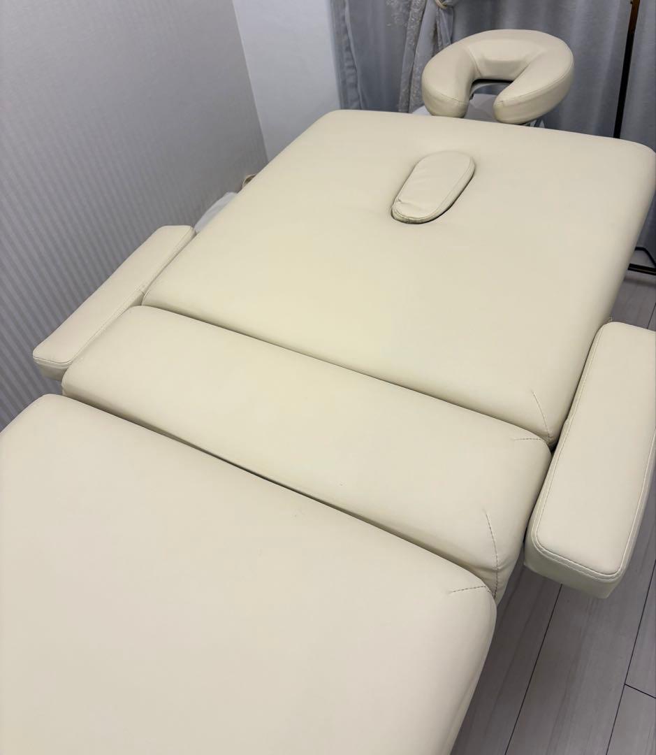 Premium 折りたたみリクライニングマッサージベッドCOMODO アイボリー