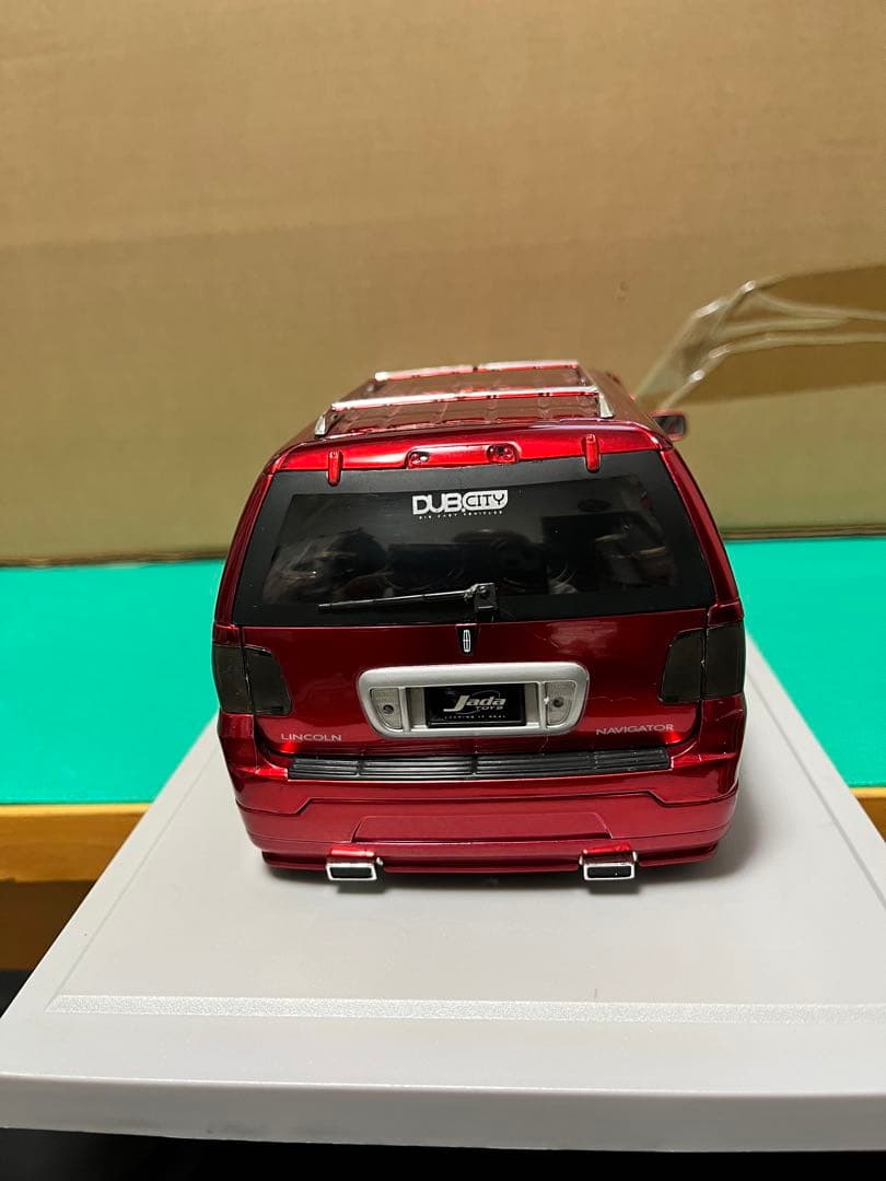 【DUB CITY】LINCOLN NAVIGATOR 1/18