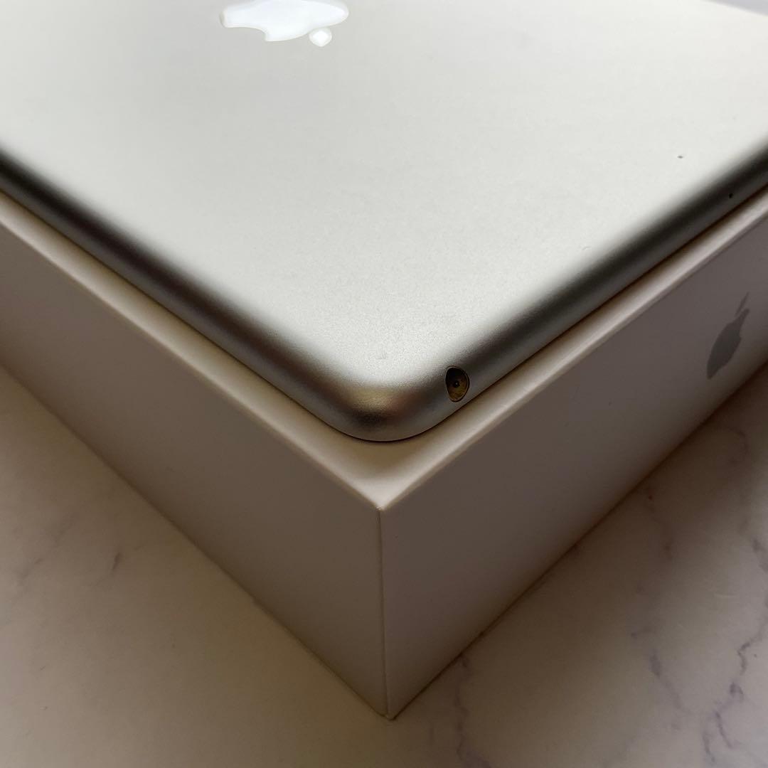 【超美品】Apple iPad 第6世代 Wi-Fi 32GB