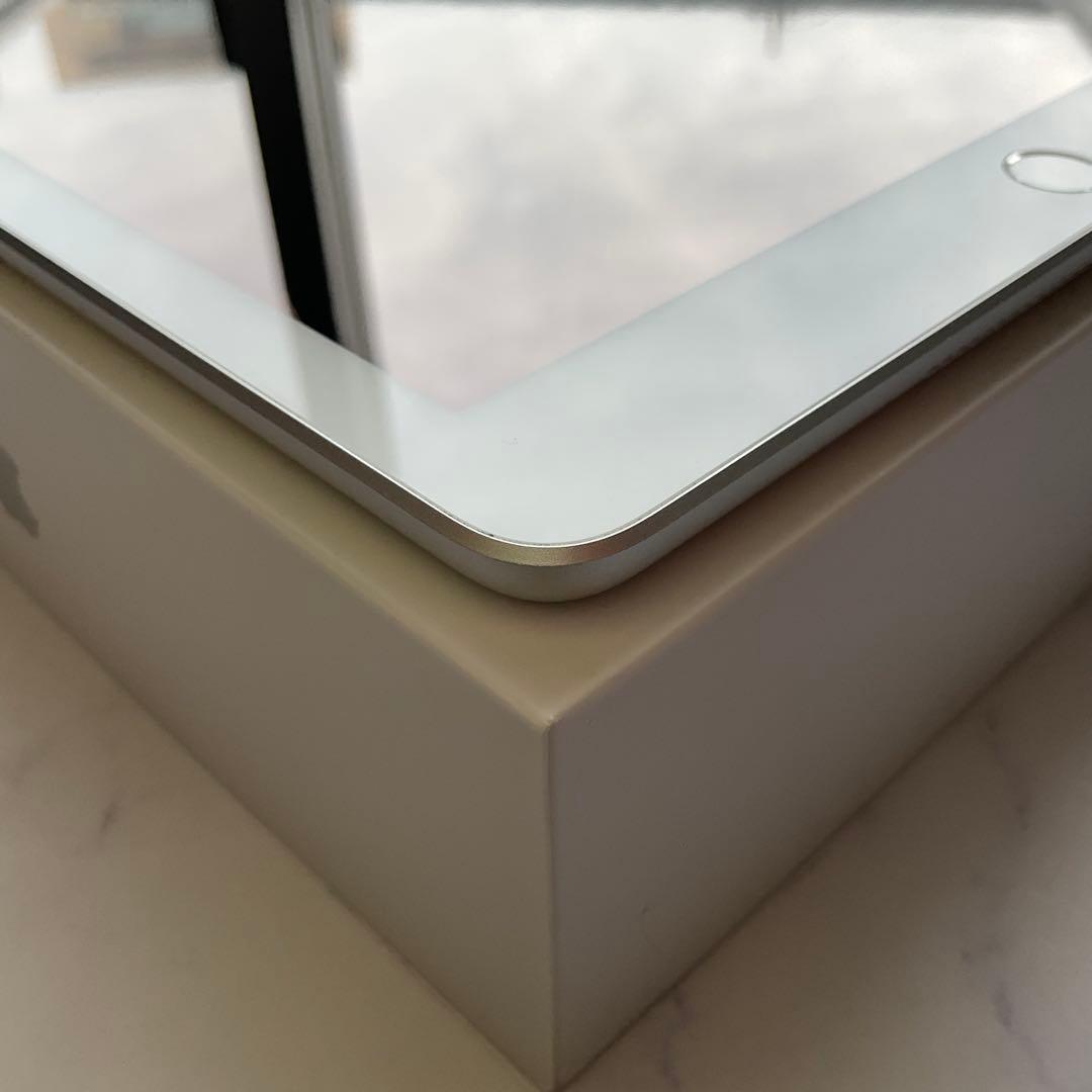 【超美品】Apple iPad 第6世代 Wi-Fi 32GB