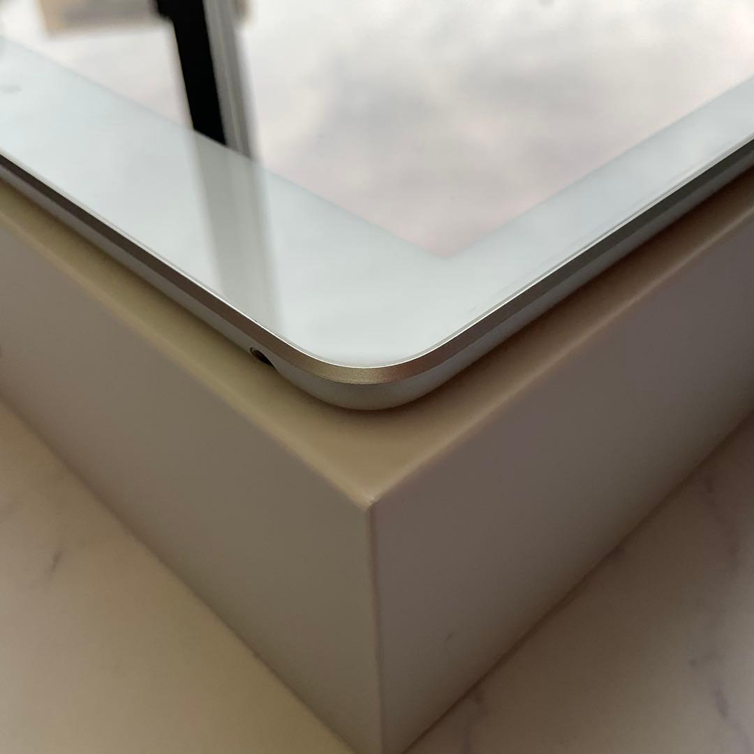 【超美品】Apple iPad 第6世代 Wi-Fi 32GB