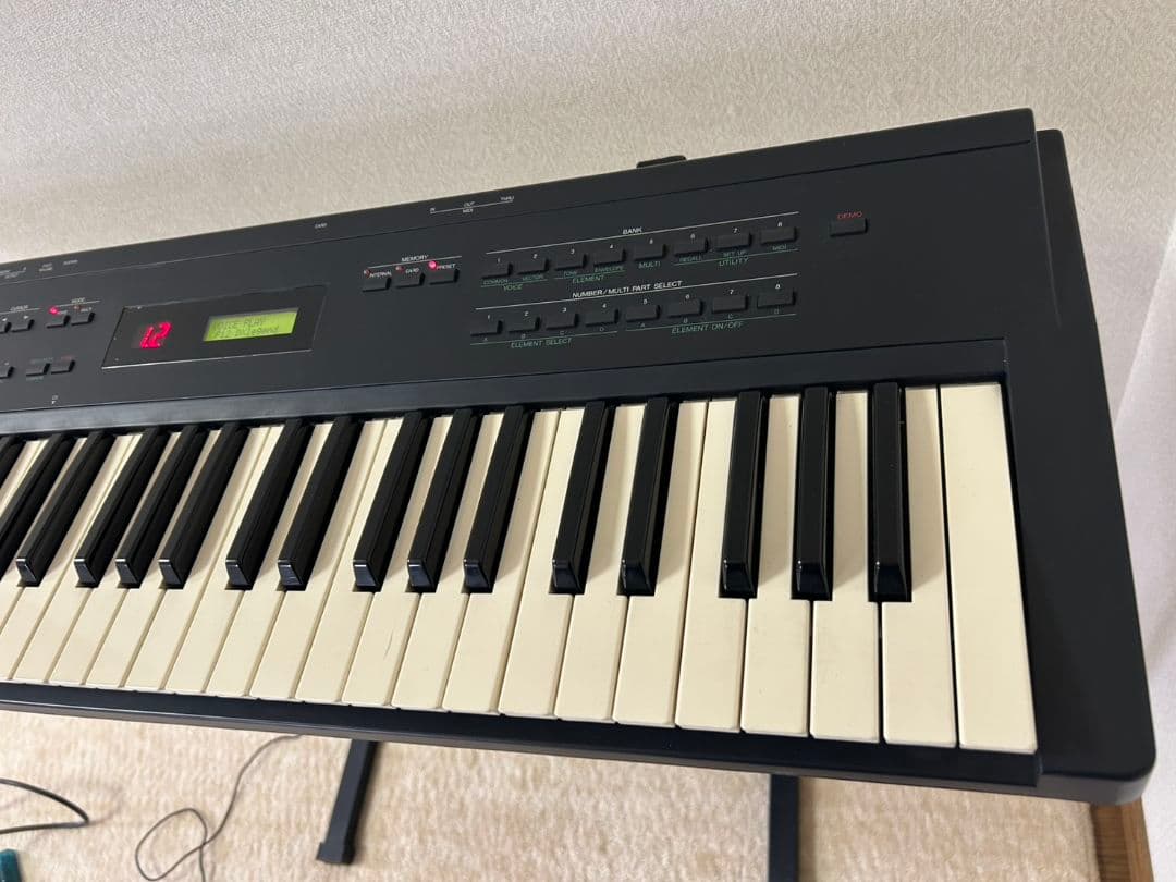 動作品 YAMAHA SY22 シンセサイザー
