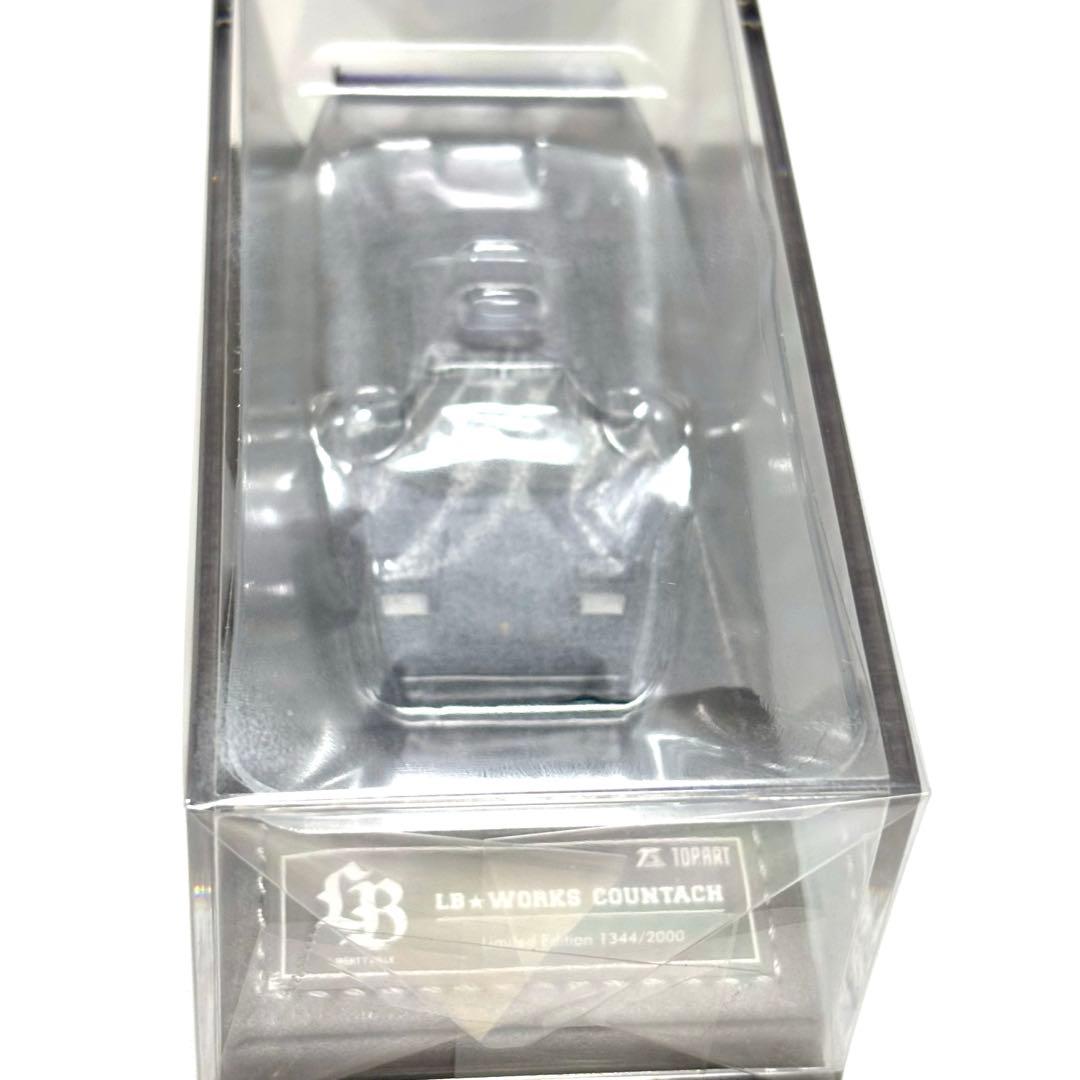 TOPART 1/64 LB★WORKS Countach Chameleon