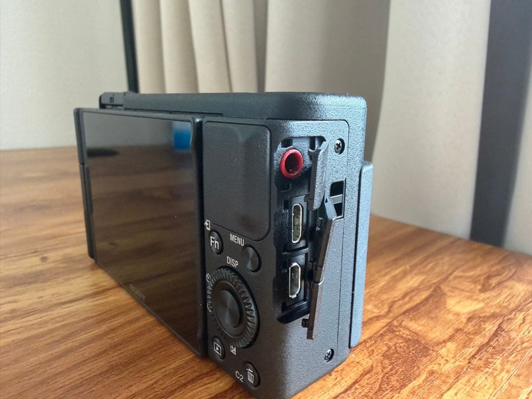 【ほぼ新品】SONY ZV-1 VLOGカメラ（本体のみ）