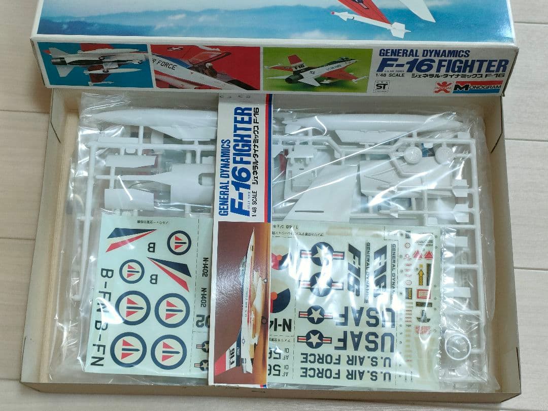 モノグラム　F-16 FIGHTER