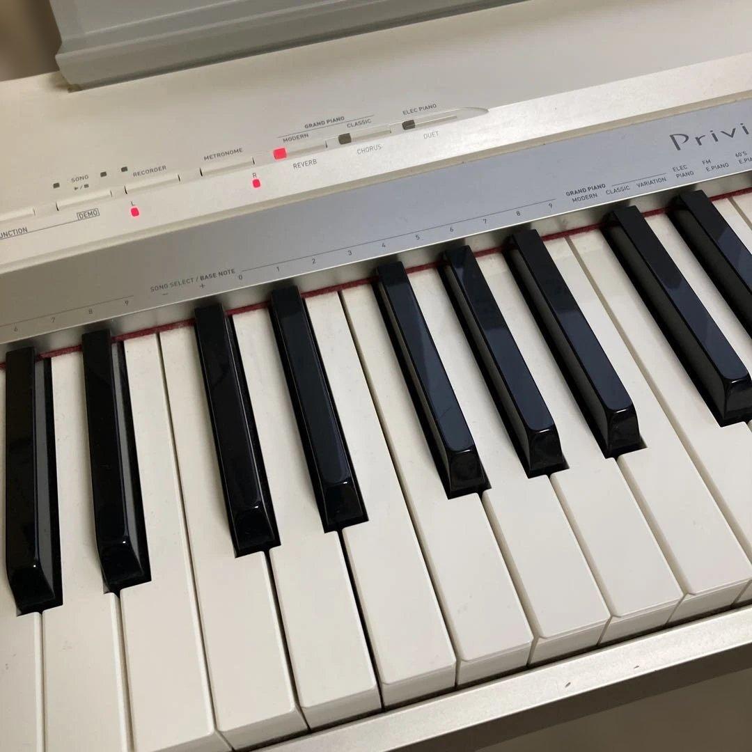 大阪市内引き渡し　カシオ　電子ピアノ　PX-130WE スタンド付き