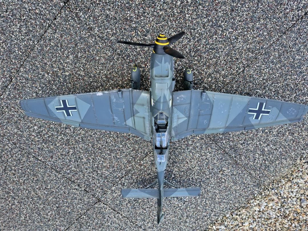 と*べ様 週末値下　1/18 ドイツ空軍　スツーカ Ju 87 D完成品　ジャン