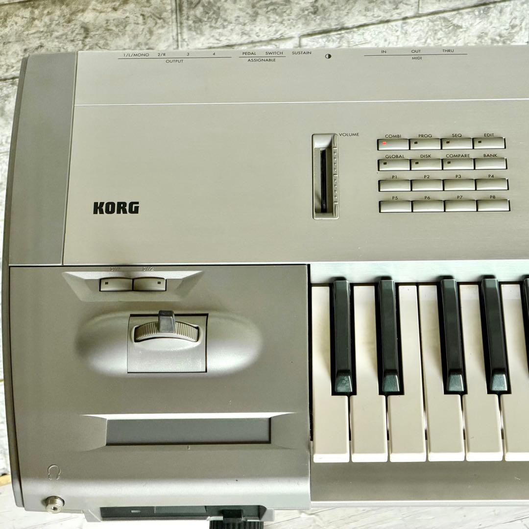 KORG「TRINITY Plus」61鍵シンセサイザー