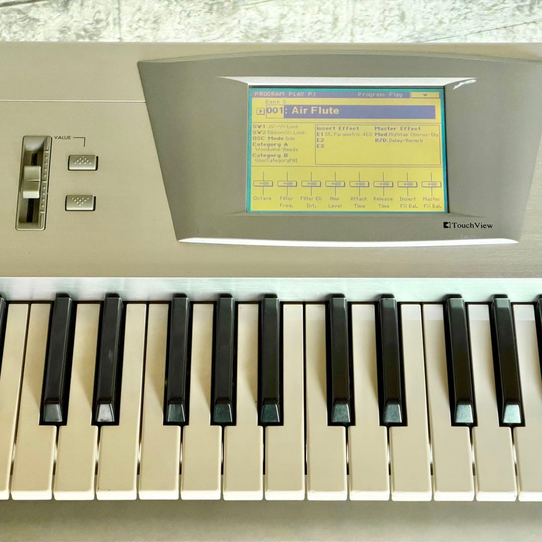KORG「TRINITY Plus」61鍵シンセサイザー