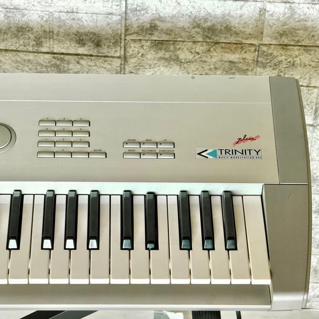 KORG「TRINITY Plus」61鍵シンセサイザー