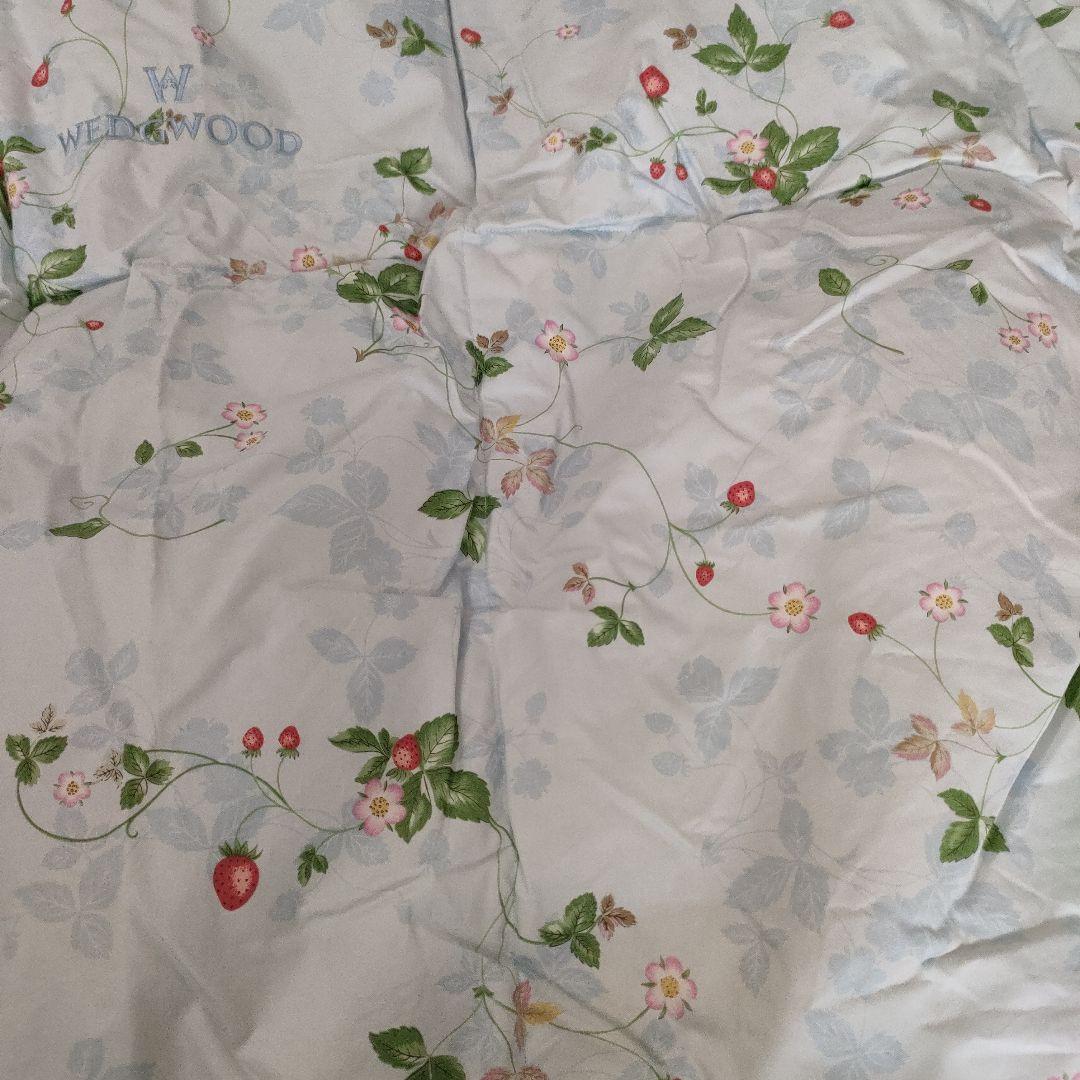  ストロベリー柄 羽毛肌掛け布団