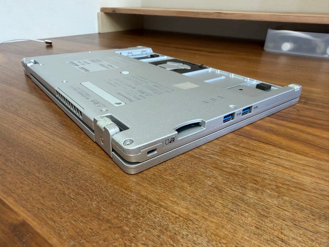 【27年1月迄の5年保証】レッツノートQV1 i7 32GB LTE フルセット