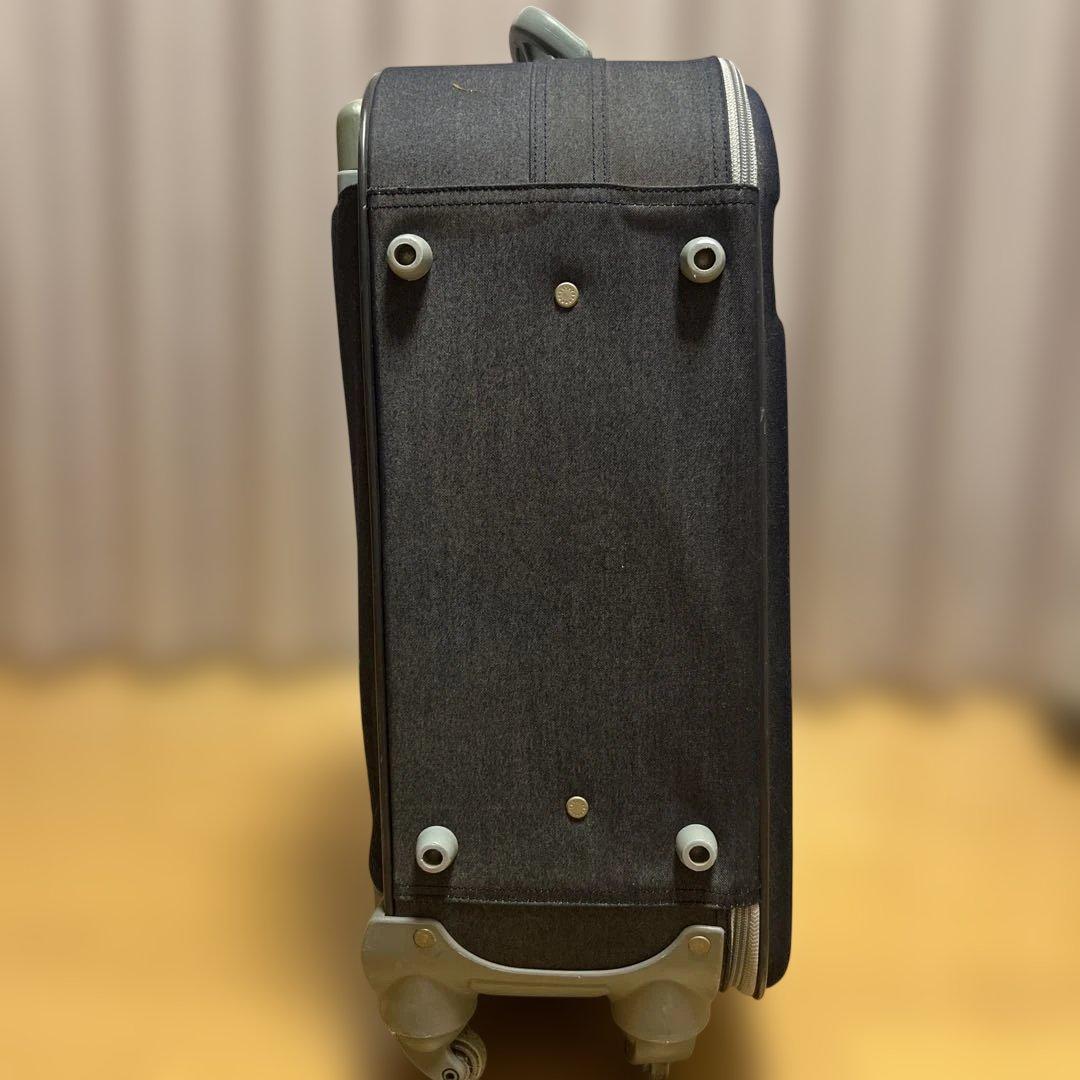 キティちゃん　キャリーバック　デニム生地　カバン　レア　非売品