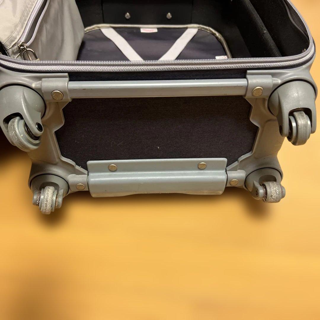 キティちゃん　キャリーバック　デニム生地　カバン　レア　非売品