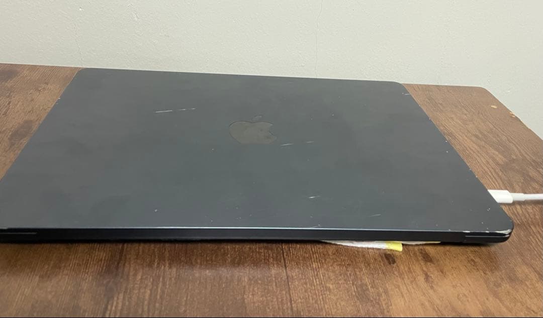 M*O様 ジャンク品　MacBook Air M2チップ　13インチ