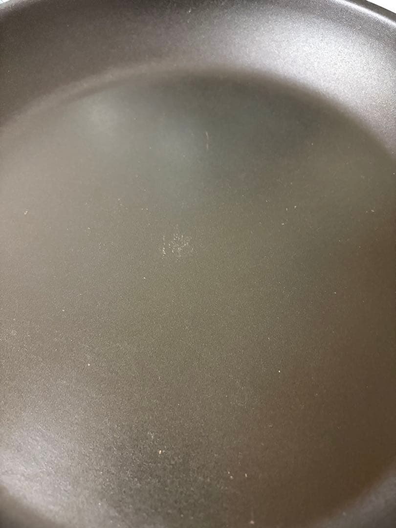 CRISTELクリステル　 ノンスティックフライパン 28cmとイエローハンドル