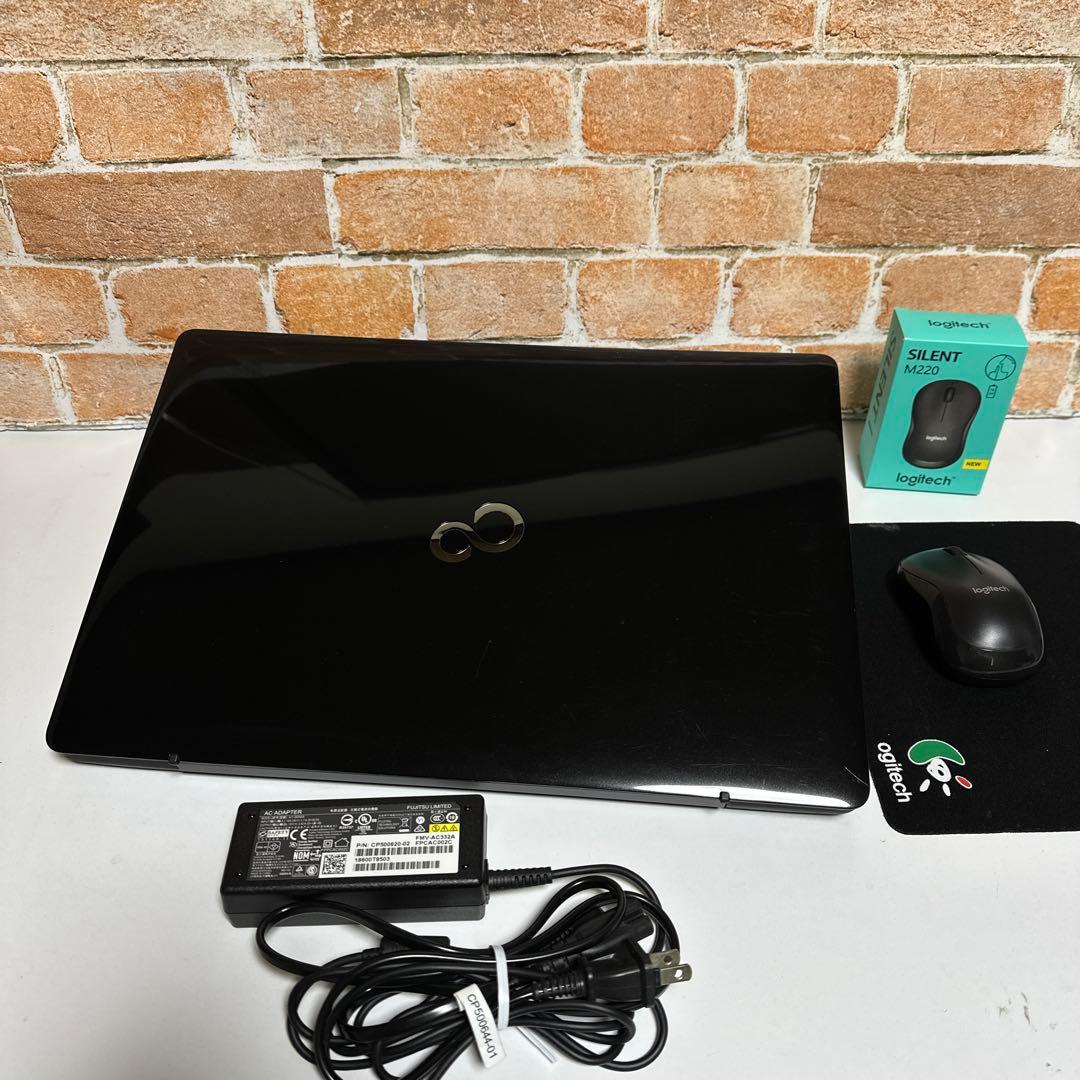 美品　富士通ノート PC SSDサクサク起動Webカメラ　Win11オフィス付き