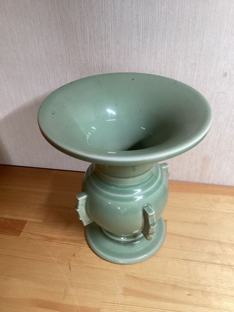 中国古美術　ラッパ口時代物古青磁　花器　置物古美術品高さ約25cm×幅約21cm