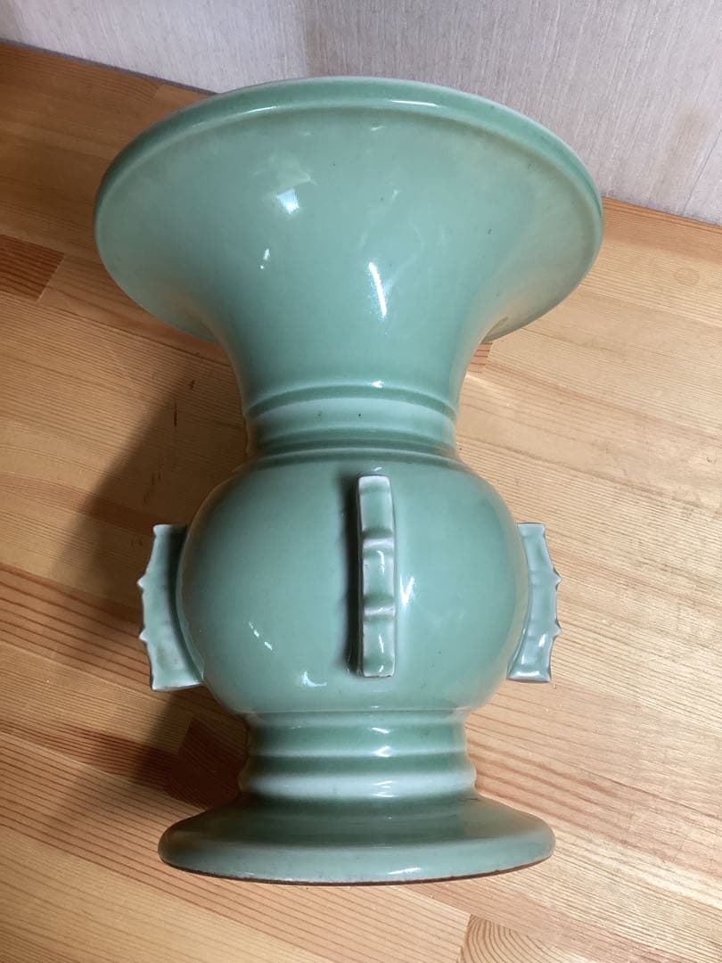 中国古美術　ラッパ口時代物古青磁　花器　置物古美術品高さ約25cm×幅約21cm
