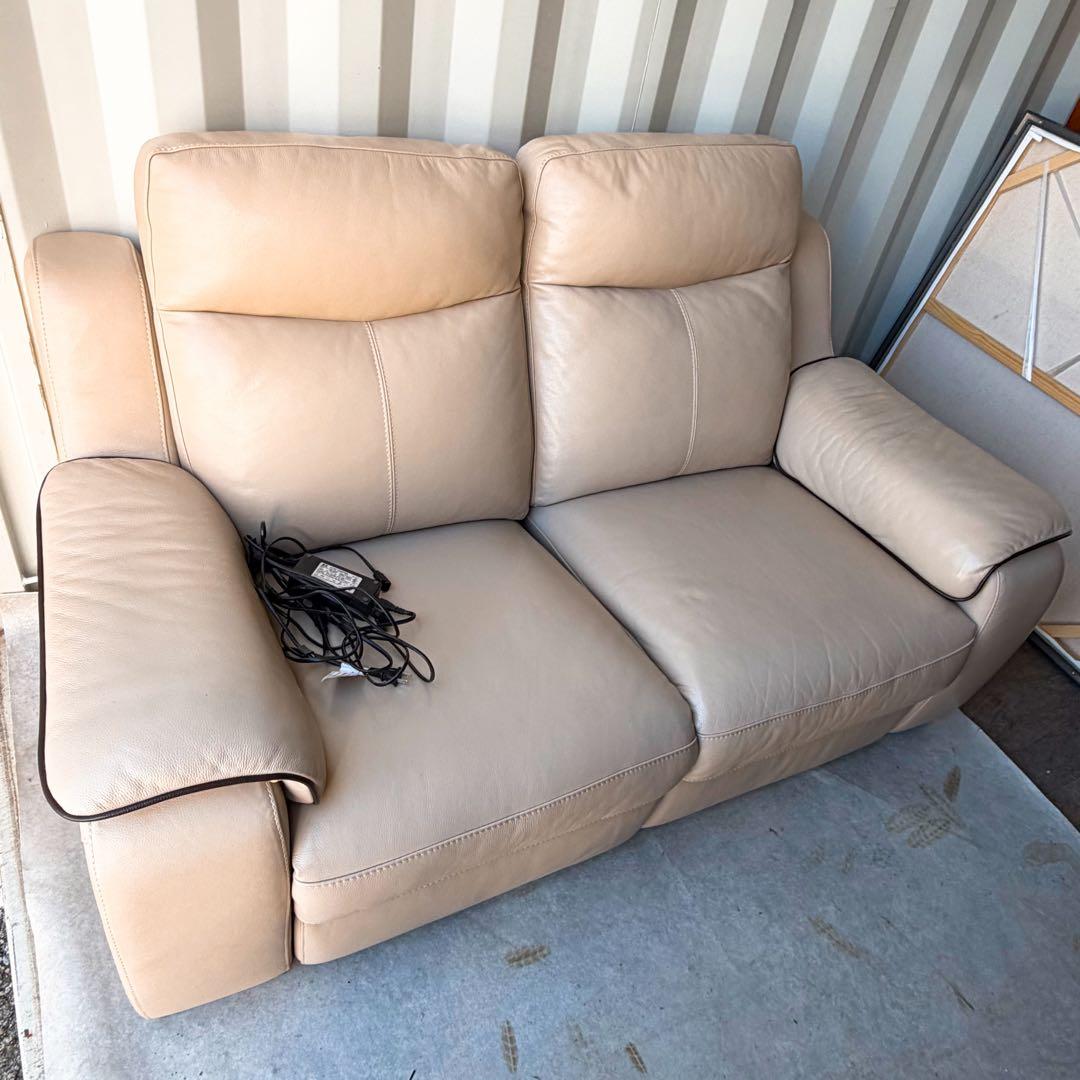取付無料！IDC大塚家具 高級 ベージュ 電動リクライニングソファ✨