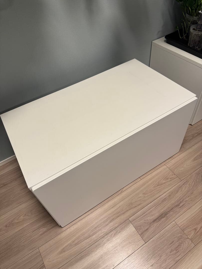 SMÅSTAD スモースタード ベンチ 収納付き①