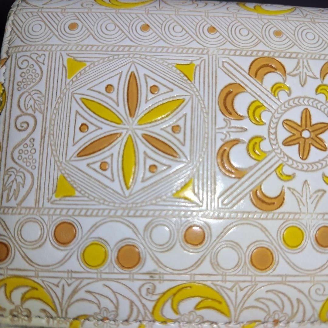 文庫屋大関（オオゼキノブンコガワ）の「錦紗（きんしゃ）」柄の長財布