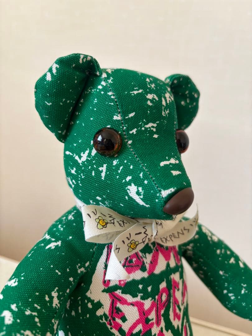 【希少】VivienneWestwood 限定ベアー ぬいぐるみオーブ柄缶バッジ