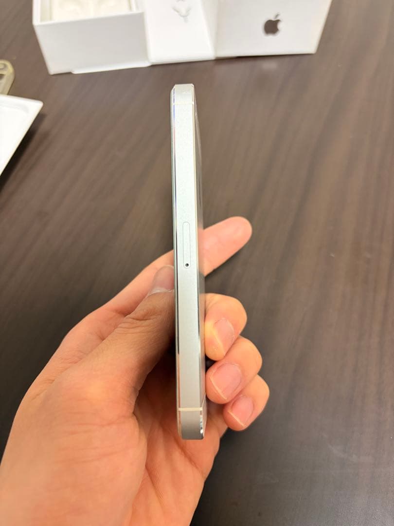 【美品】iPhone 5s 32GB シルバー （ワイモバイル端末）箱、ケース付