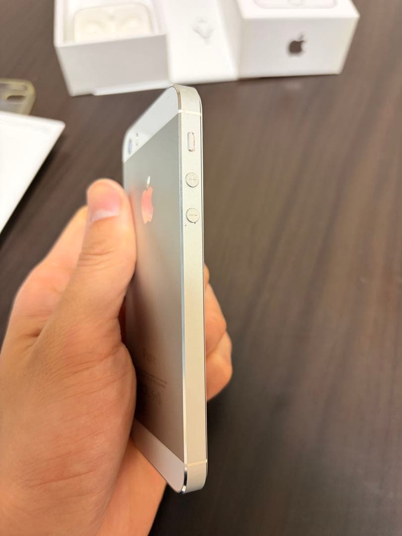 【美品】iPhone 5s 32GB シルバー （ワイモバイル端末）箱、ケース付