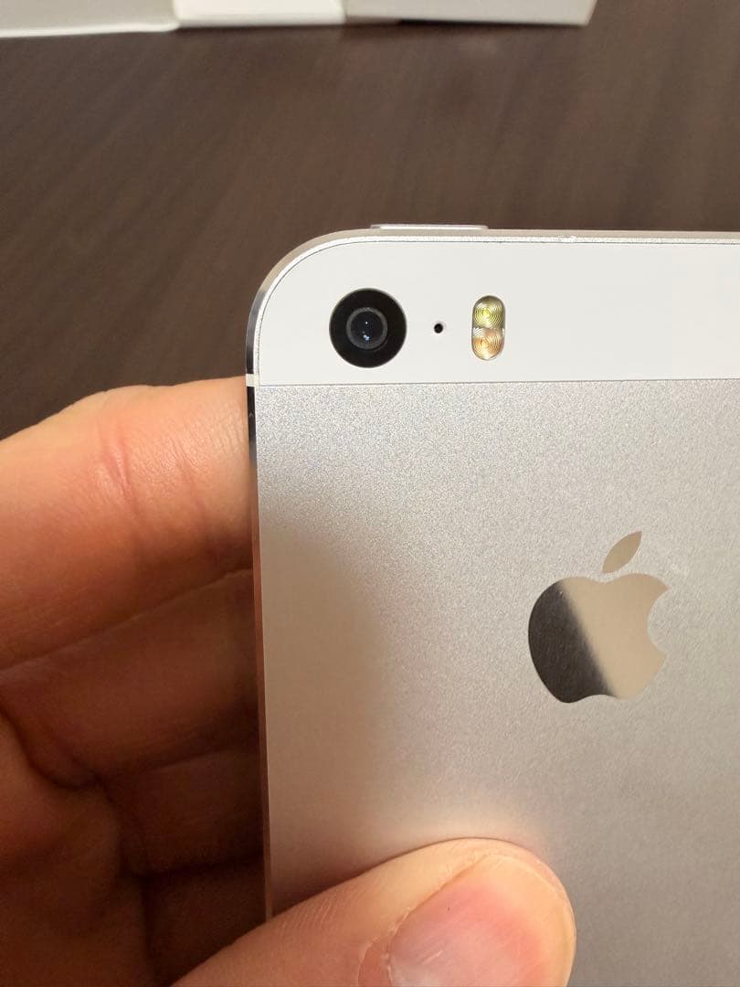 【美品】iPhone 5s 32GB シルバー （ワイモバイル端末）箱、ケース付