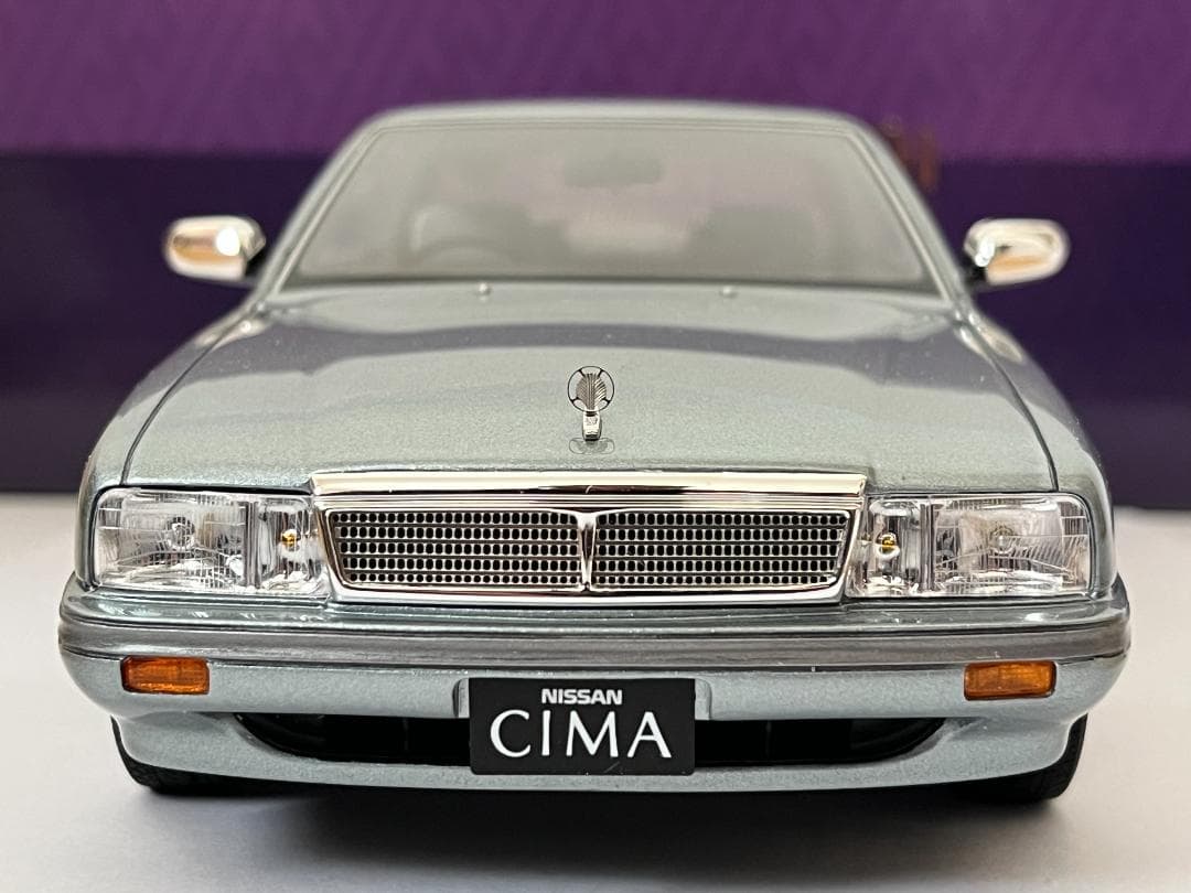 サムライ 1/18 日産セドリック Y31シーマ ブルー KSR18026BL