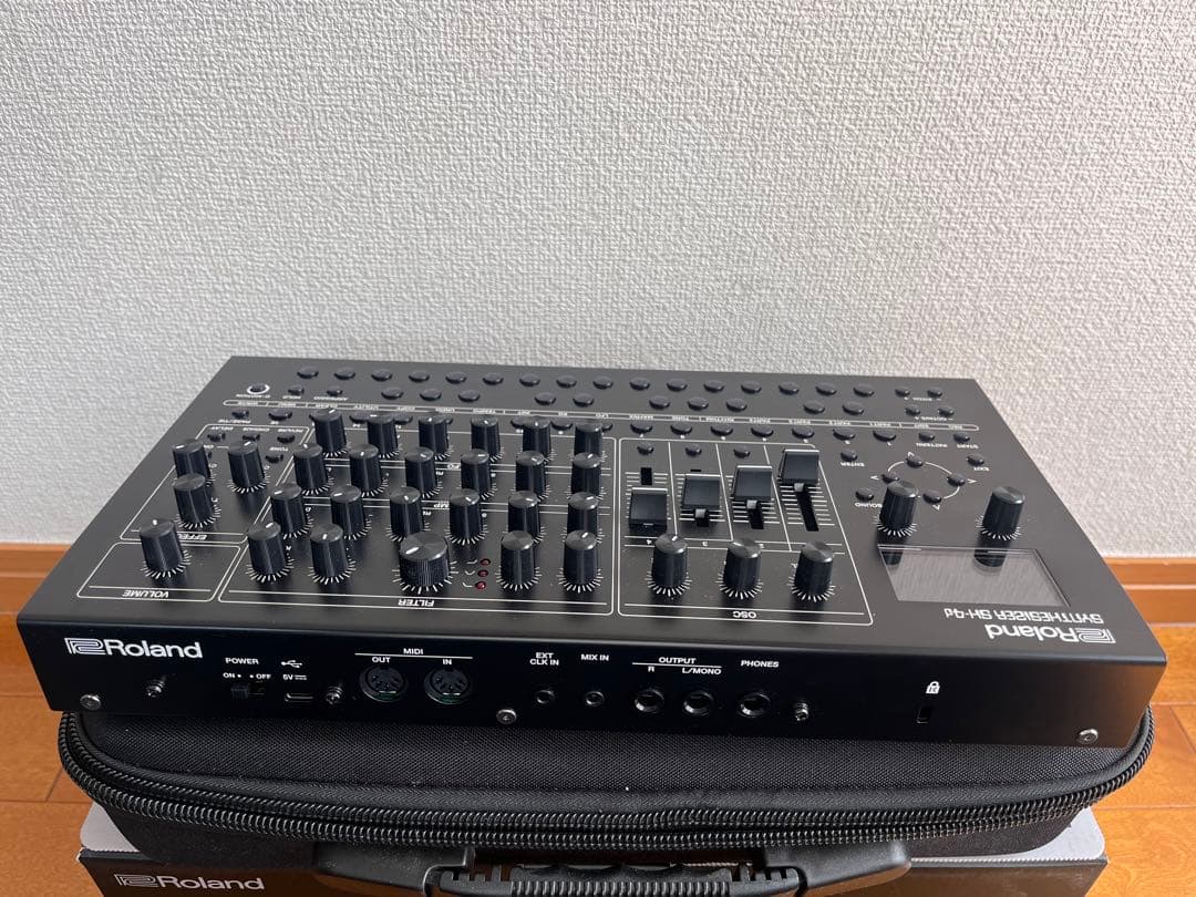 鍵盤楽器 Roland SH-4d