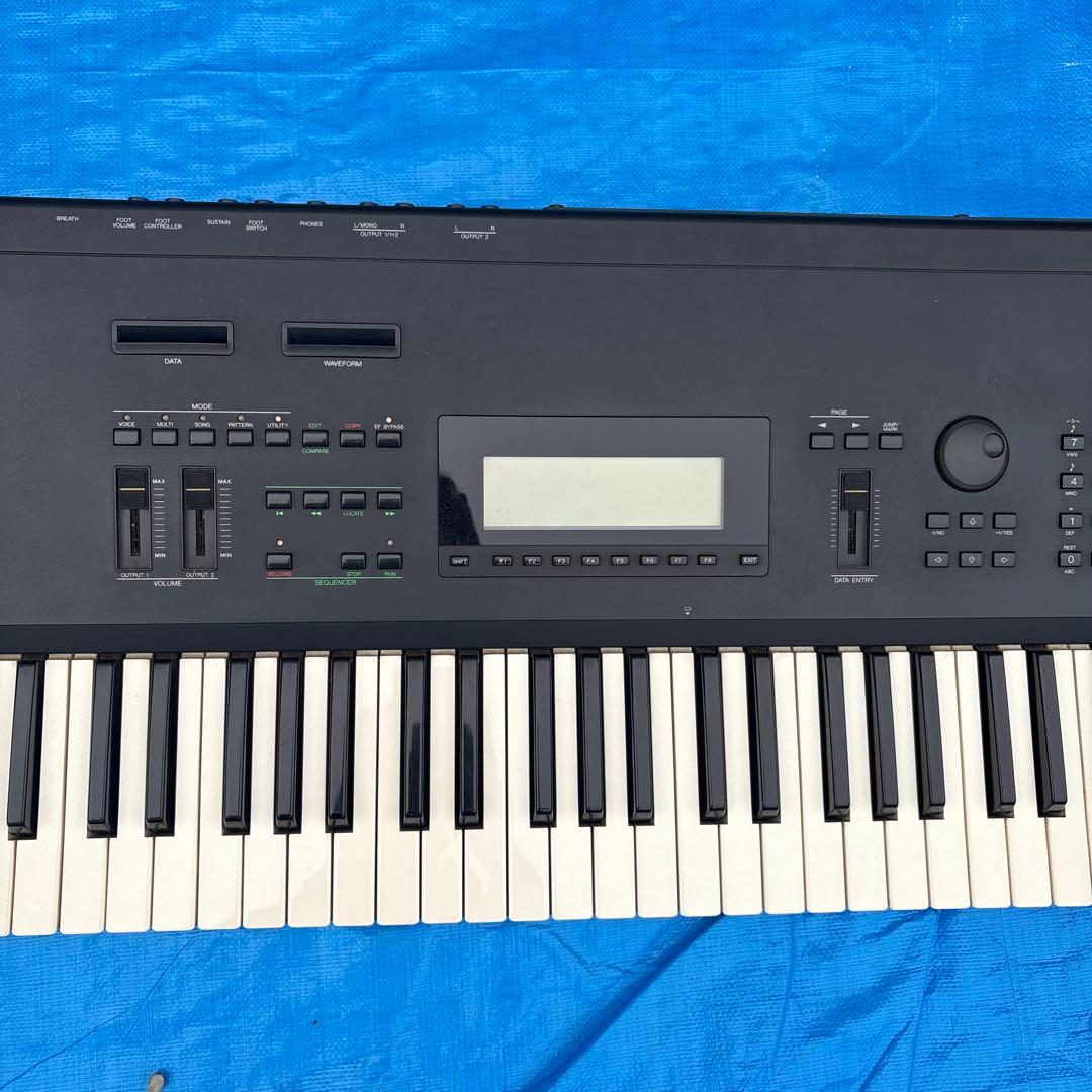 YAMAHA SY99 シンセサイザー