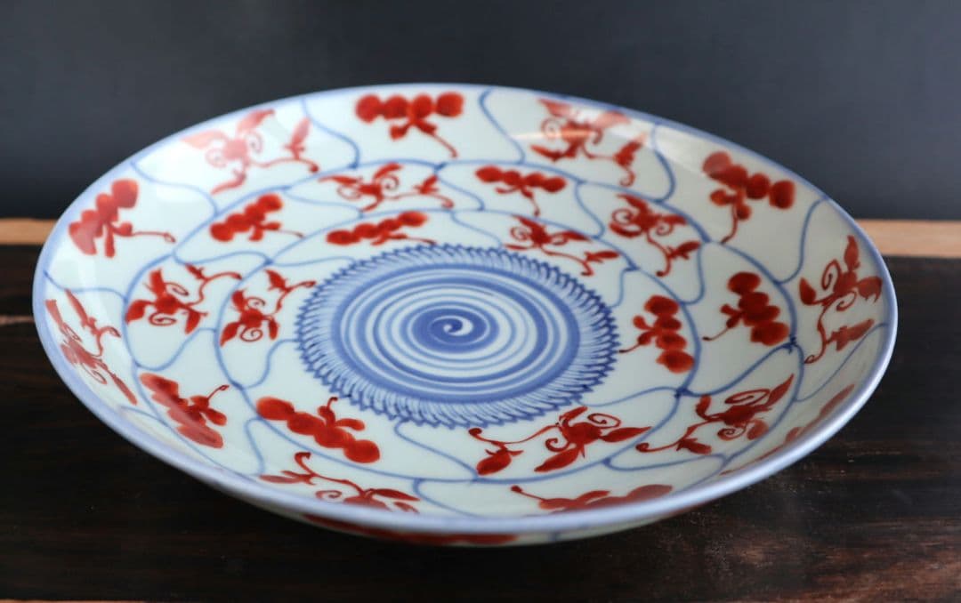 赤絵草花霊芝文七寸皿