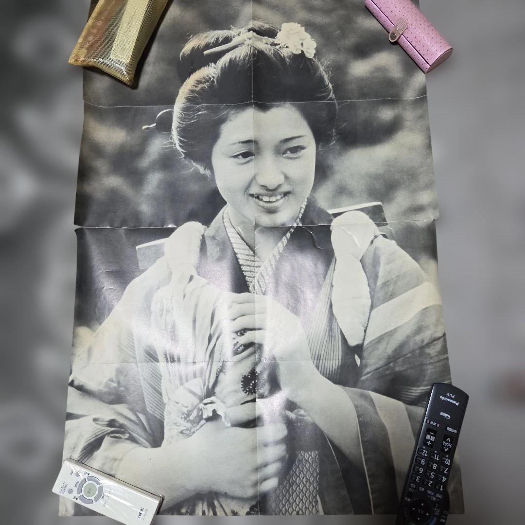 山口百恵　ポスター　11枚