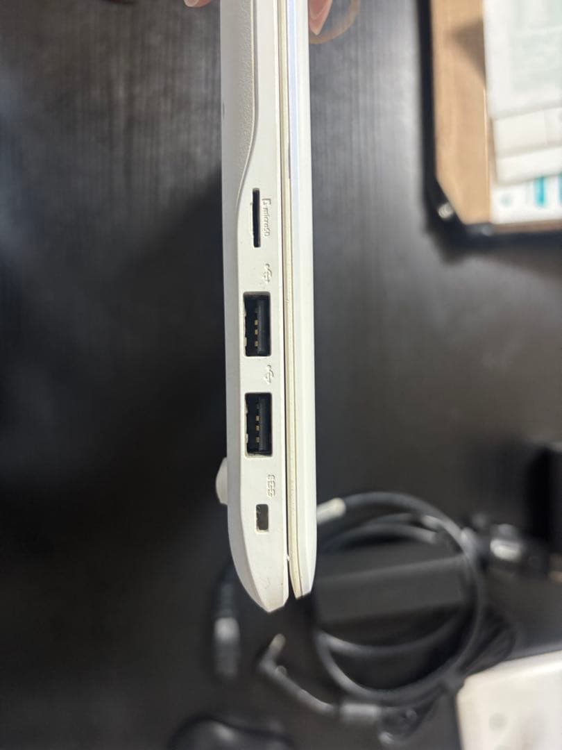 Samsung(韓国製)13.3インチ ノートパソコン