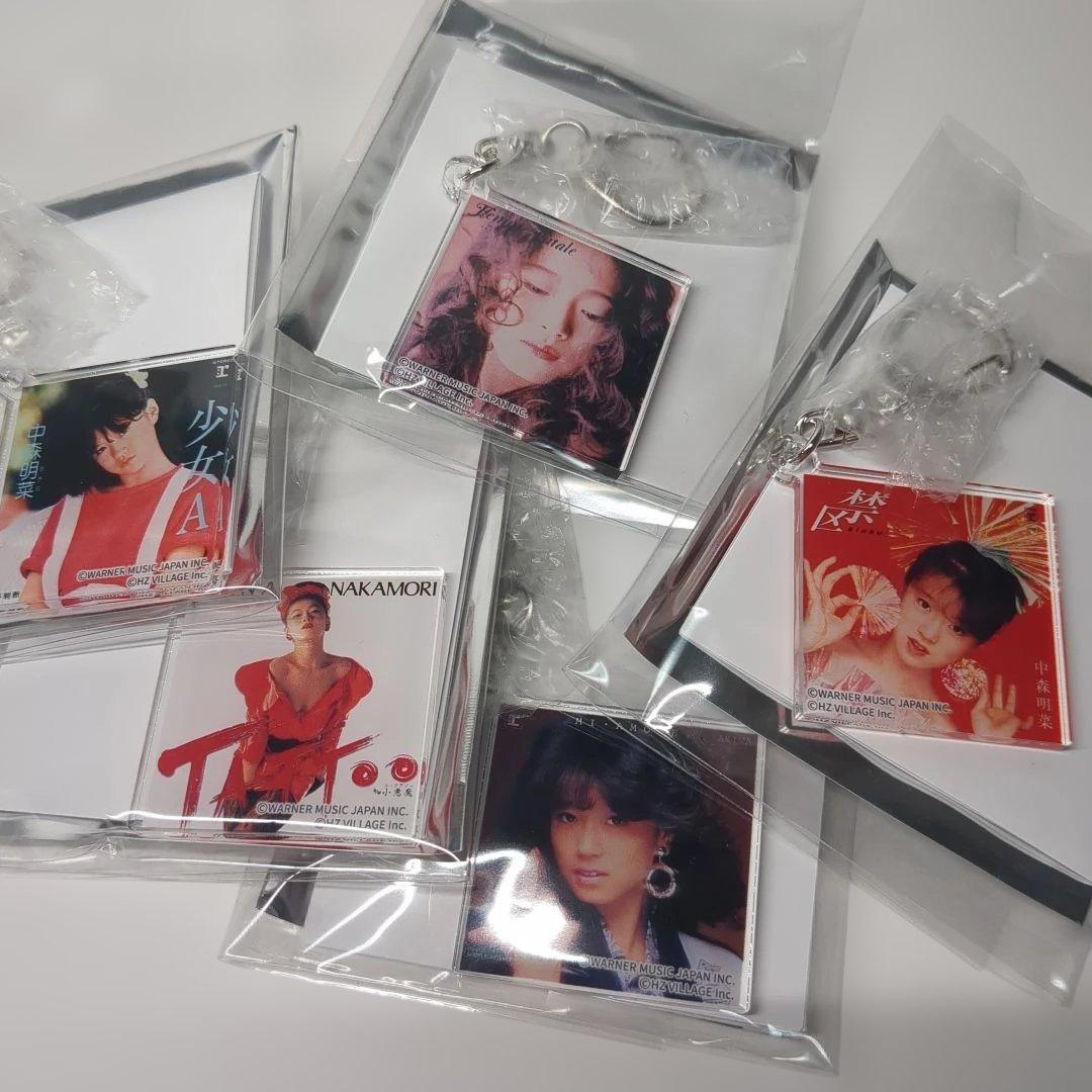 中森明菜　限定販売アクリルキーホルダー20種セット＆会場限定配布ポストカード