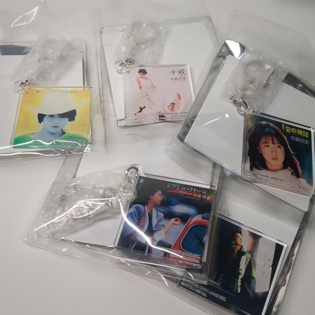中森明菜　限定販売アクリルキーホルダー20種セット＆会場限定配布ポストカード